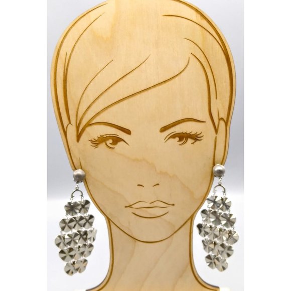 Fabulous Mermaid Scale Clip On Earrings in Wavy Shimmer Silver Tone, Unique - Picture 3 of 4